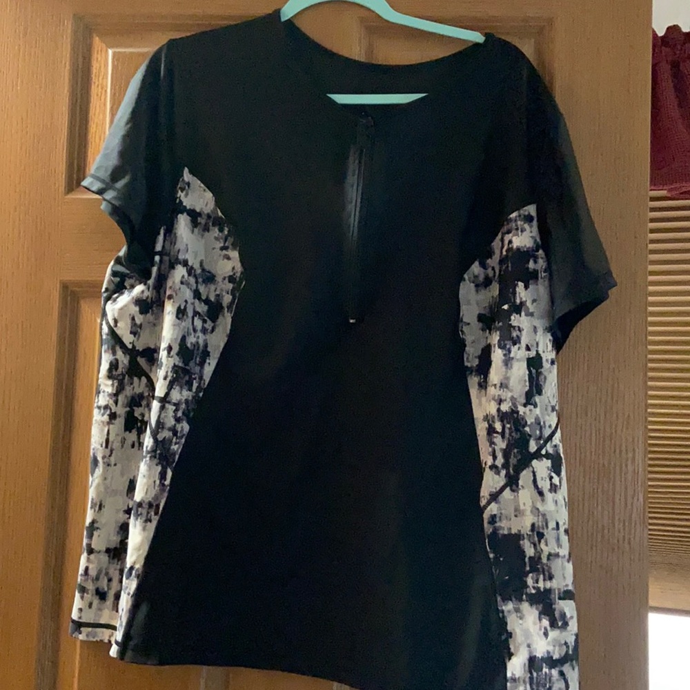 Torrid Livi swim Rash Guard